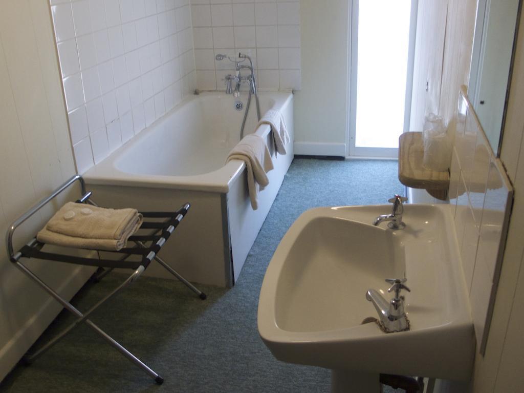 Calverts Hotel - Newport, Isle Of Wight Zimmer foto